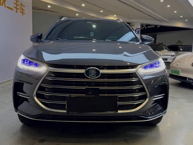 BYD Tang — Фото автомобиля 2
