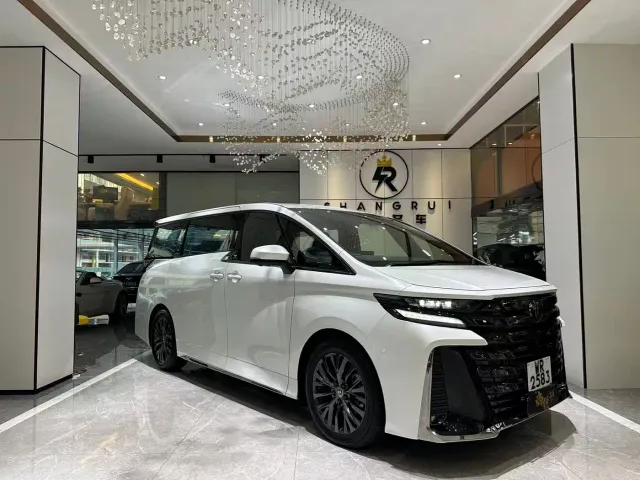 Toyota Vellfire — Фото автомобиля 3