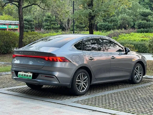BYD Qin PLUS — Фото автомобиля 15