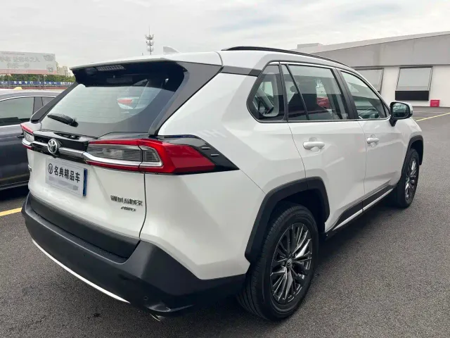 Toyota Wildlander — Фото автомобиля 19