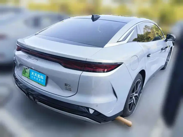 BYD Han L — Фото автомобиля 2