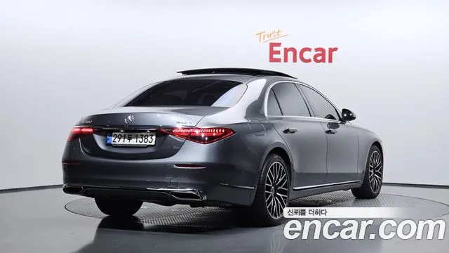 Mercedes-Benz S-Class — Фото автомобиля 2