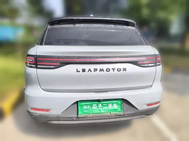 Leapmotor C11 — Фото автомобиля 5