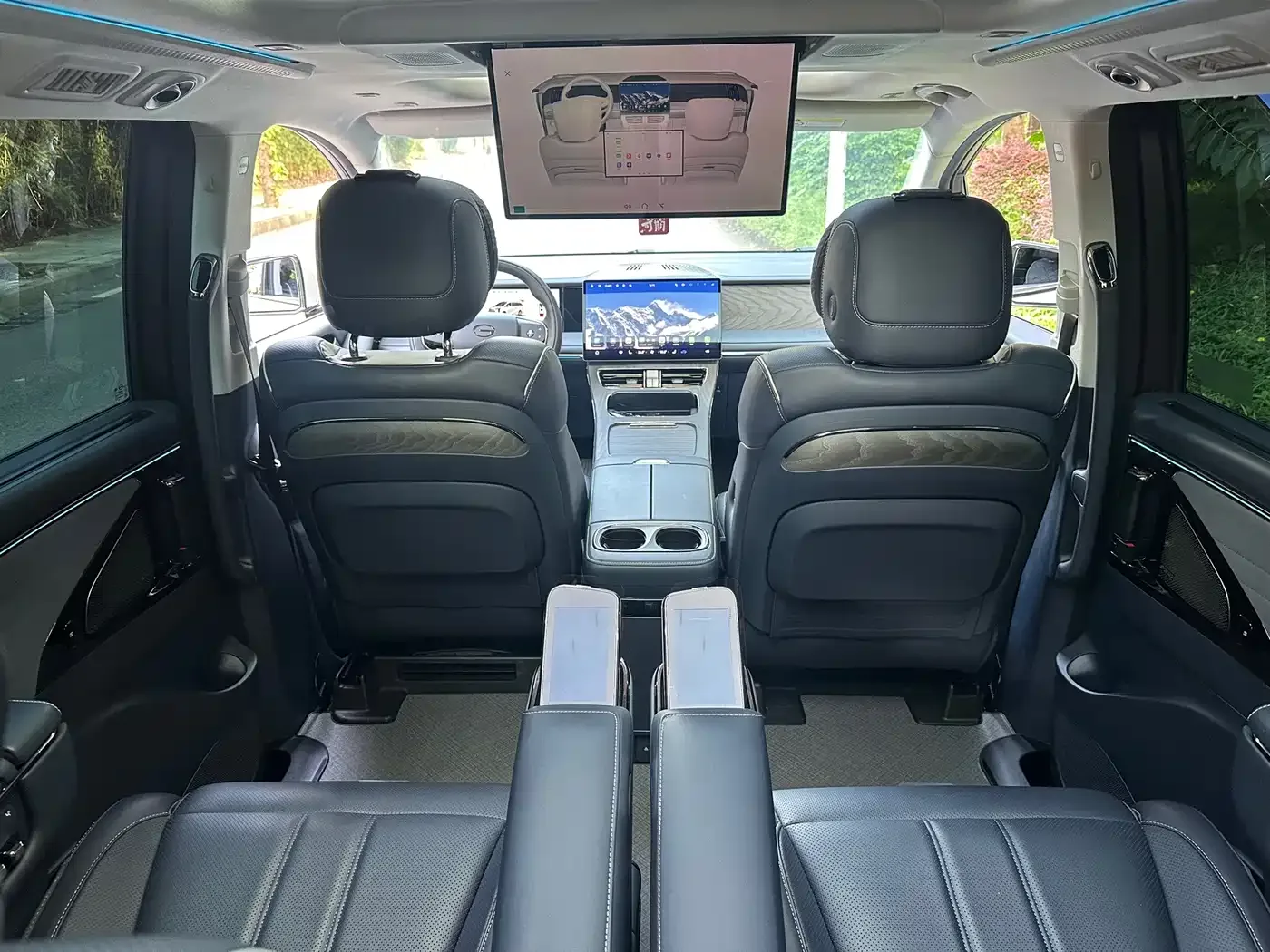 GAC Trumpchi Trumpchi Xiangwang M8 2025 Model QianKun Series Ultra First Class — Фото автомобиля 13