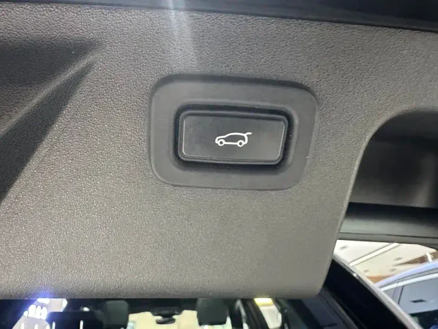 Land Rover Discovery Sport — Фото автомобиля 10