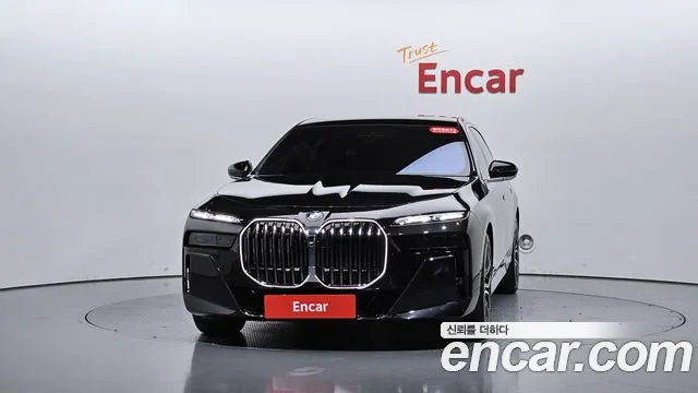 BMW 7 Series G70 — Фото автомобиля 3