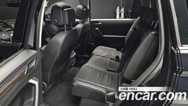 Volkswagen Tiguan — Фото автомобиля 12