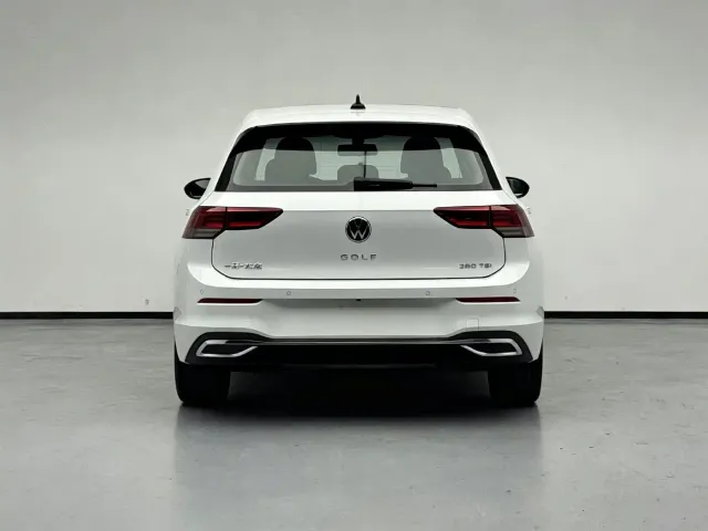 Volkswagen Golf — Фото автомобиля 7