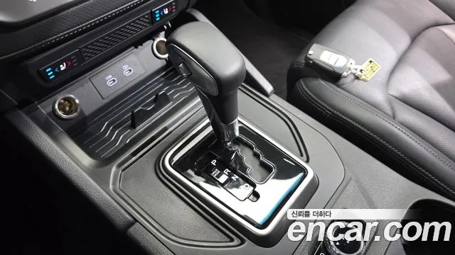 KG_Mobility_Ssangyong Rexton — Фото автомобиля 9