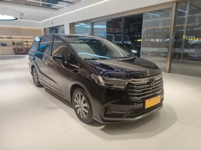 Honda Odyssey — Фото автомобиля 2