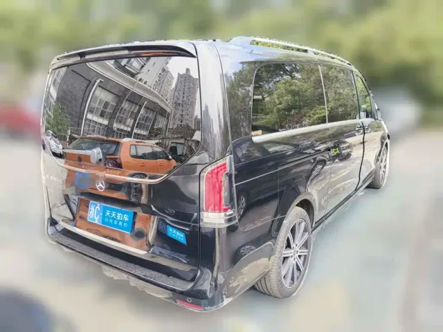 Mercedes-Benz V-Class — Фото автомобиля 2