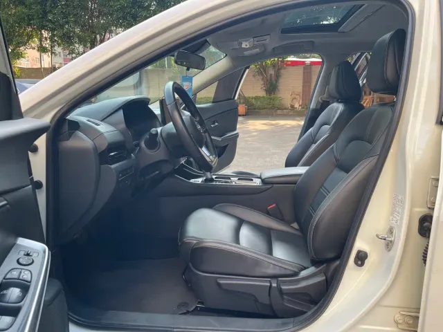 Nissan Sylphy — Фото автомобиля 9