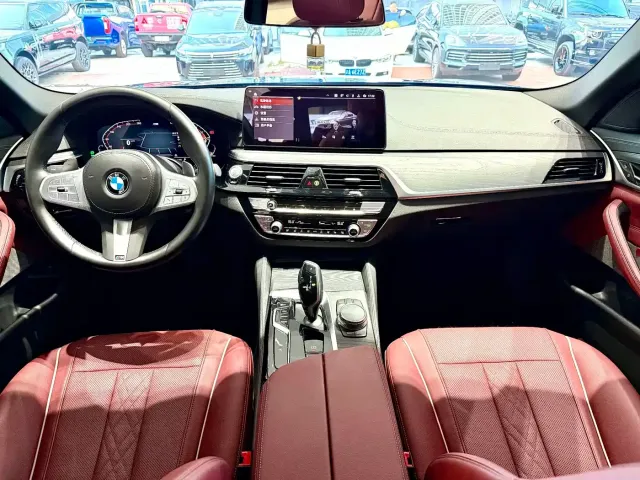 BMW BMW 5 Series 2023 530Li Leading M Sport Package — Фото автомобиля 10