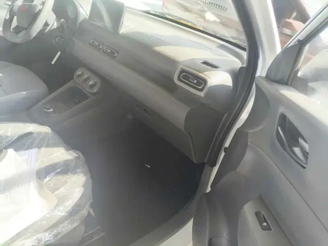 Wuling Hongguang — Фото автомобиля 12