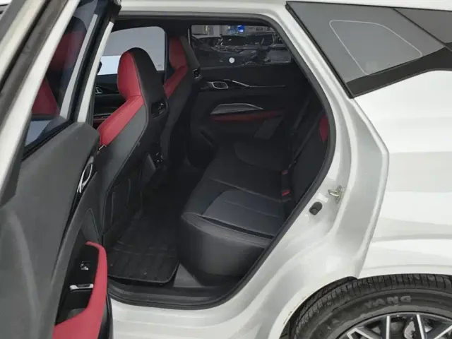 Changan Z6 — Фото автомобиля 11