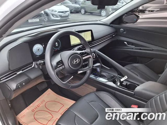 Hyundai Avante CN7 — Фото автомобиля 16