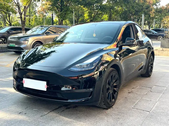 Фотография автомобиля — Tesla Model Y