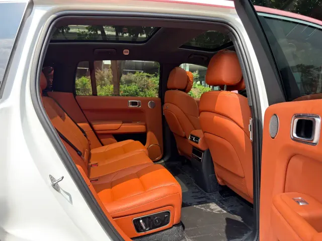 Li Auto L7 — Фото автомобиля 11