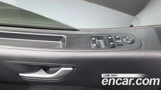 Hyundai Staria Staria — Фото автомобиля 29