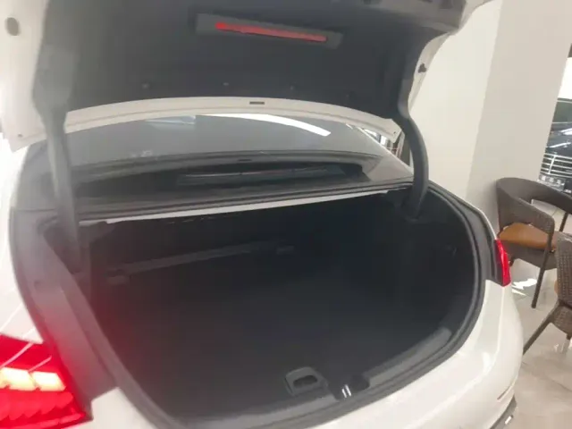 Mercedes-Benz C-Class — Фото автомобиля 18