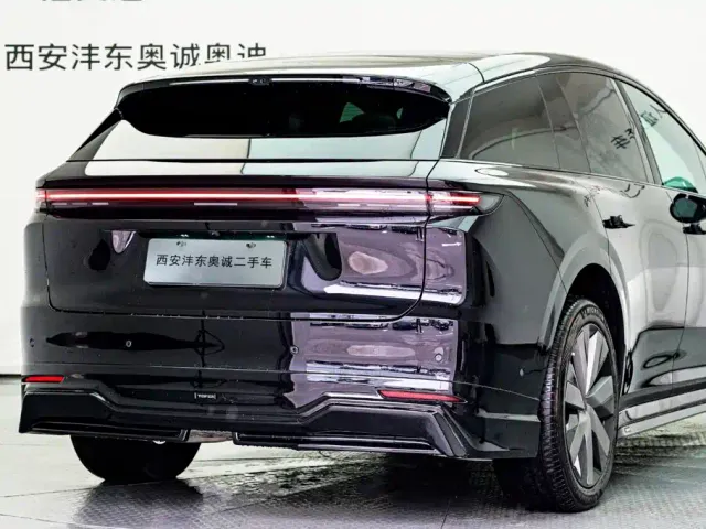 Li Auto i6 — Фото автомобиля 27