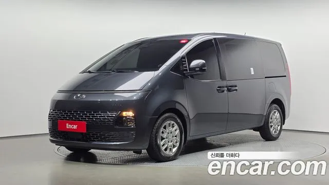 Фотография автомобиля — Hyundai Staria
