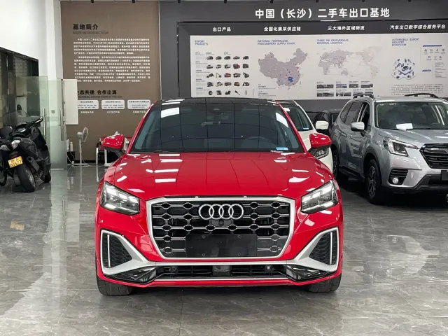 Audi Q2L — Фото автомобиля 2