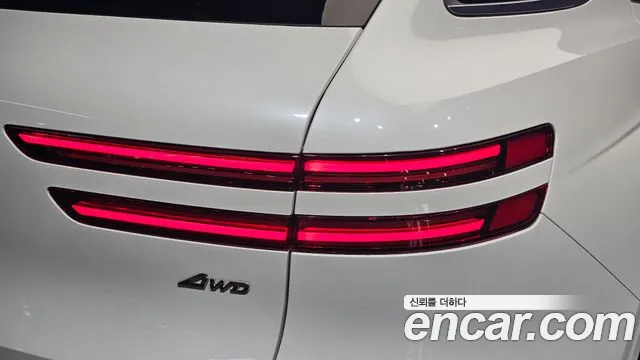 Genesis GV70 — Фото автомобиля 21