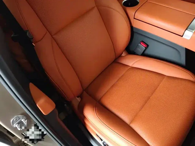 Li Auto L8 — Фото автомобиля 24