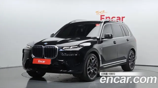 Фотография автомобиля — BMW X7 G07