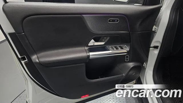 Mercedes-Benz EQA — Фото автомобиля 23