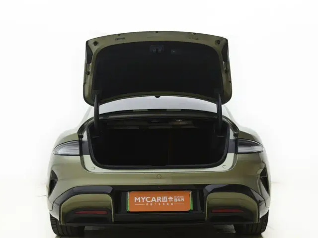 Xiaomi SU7 — Фото автомобиля 19