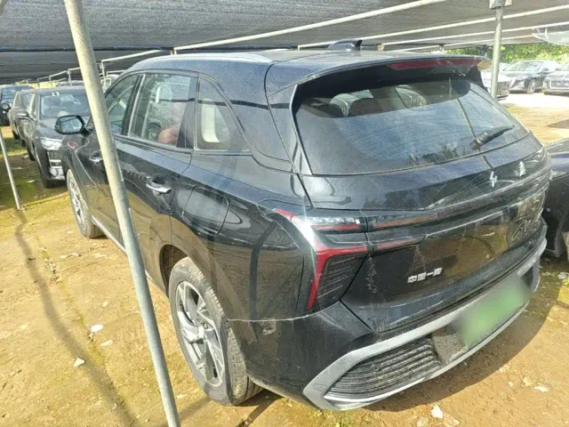 Hongqi HS3 PHEV — Фото автомобиля 4