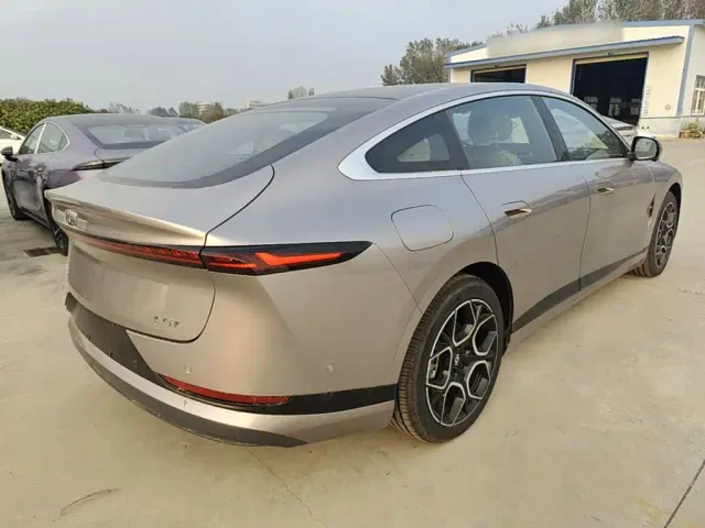 Changan Qiyuan A07 — Фото автомобиля 6
