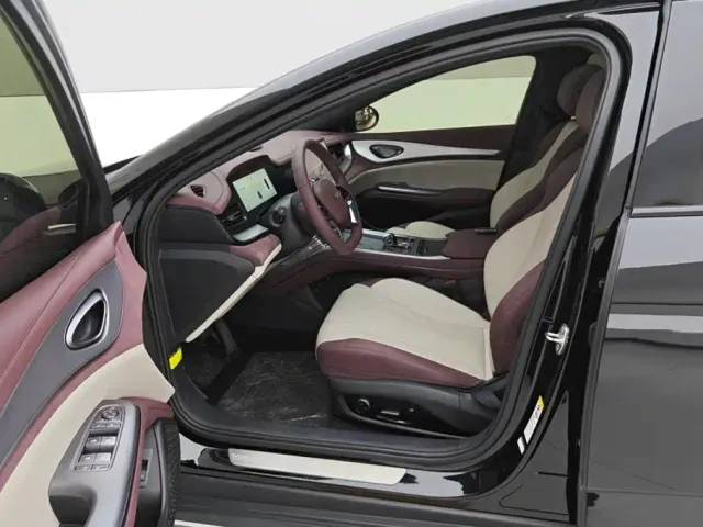 BYD Seal 07 DM-i — Фото автомобиля 9