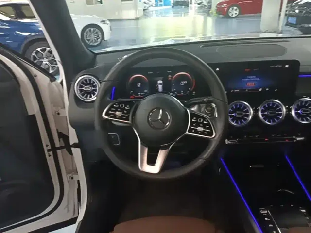 Mercedes-Benz GLB-Class — Фото автомобиля 6
