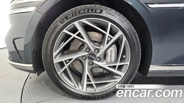 Genesis G90 Бензин 3.5 турбо AWD — Фото автомобиля 5