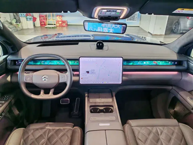 Nio ES8 — Фото автомобиля 5
