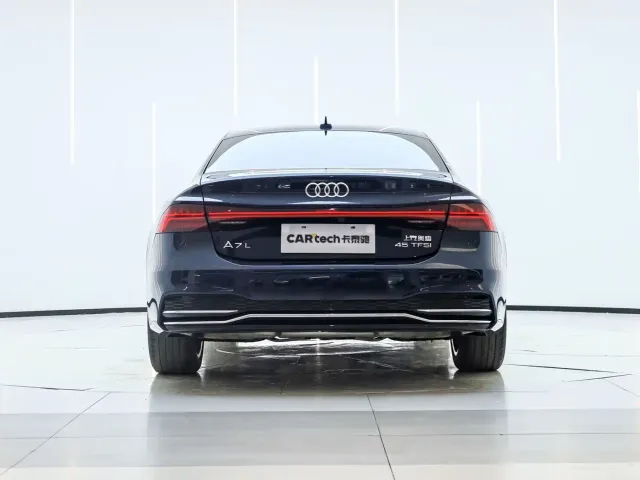 Audi A7L — Фото автомобиля 3