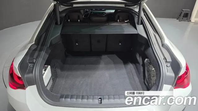 BMW 4 Series G22 — Фото автомобиля 23