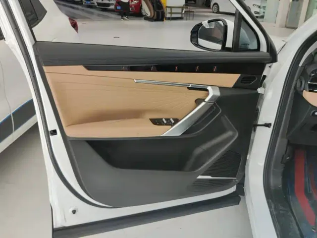 Geely Boyue L — Фото автомобиля 7