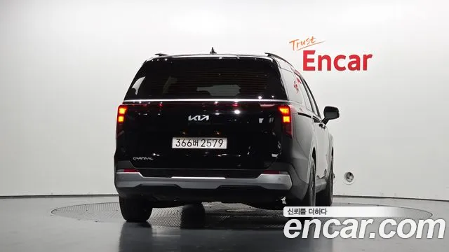 Kia Carnival — Фото автомобиля 4