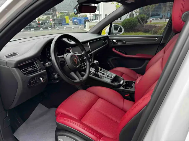 Porsche Macan — Фото автомобиля 4