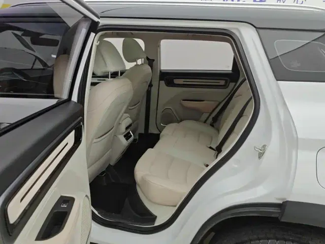 Geely ICON — Фото автомобиля 11