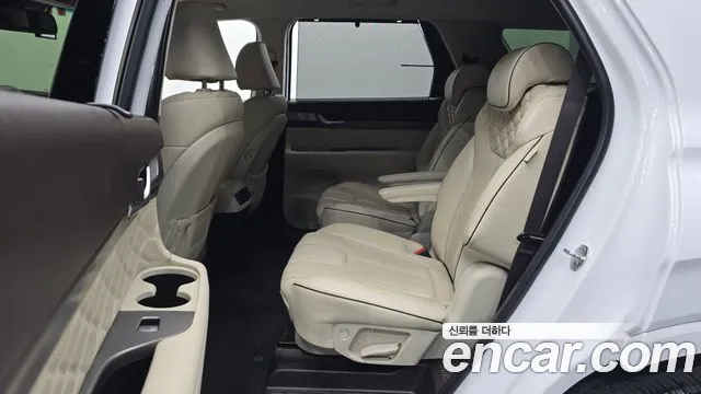 Hyundai Palisade Palisade Дизель 2.2 2WD — Фото автомобиля 12