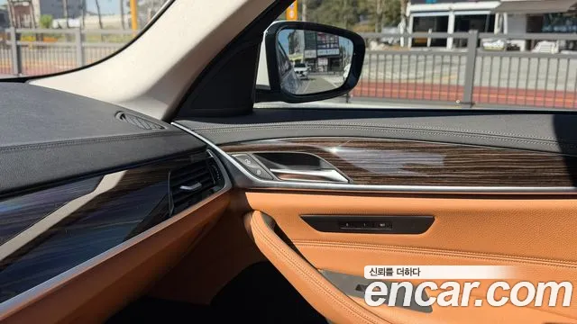 BMW 5 Series G30 — Фото автомобиля 15