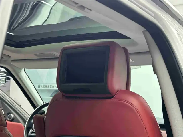 Land Rover Range Rover Sport — Фото автомобиля 8