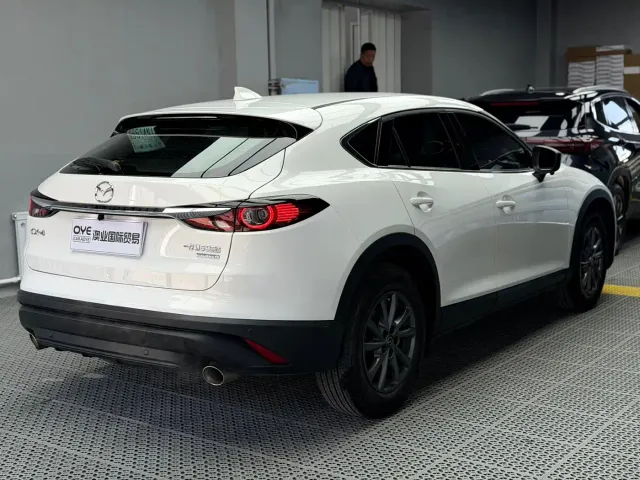 Mazda CX-4 — Фото автомобиля 6