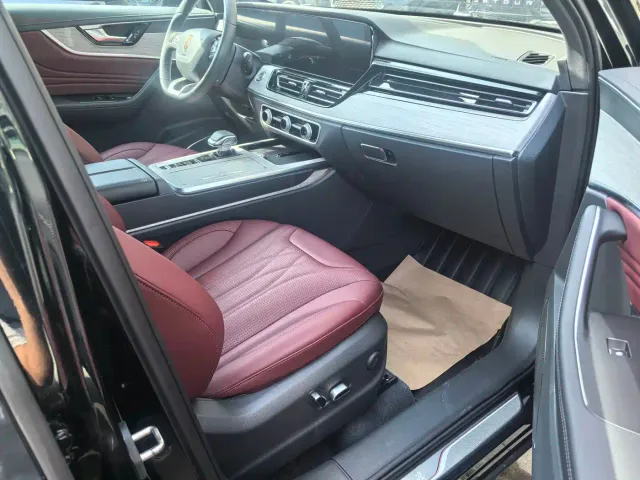 Hongqi HS5 — Фото автомобиля 5