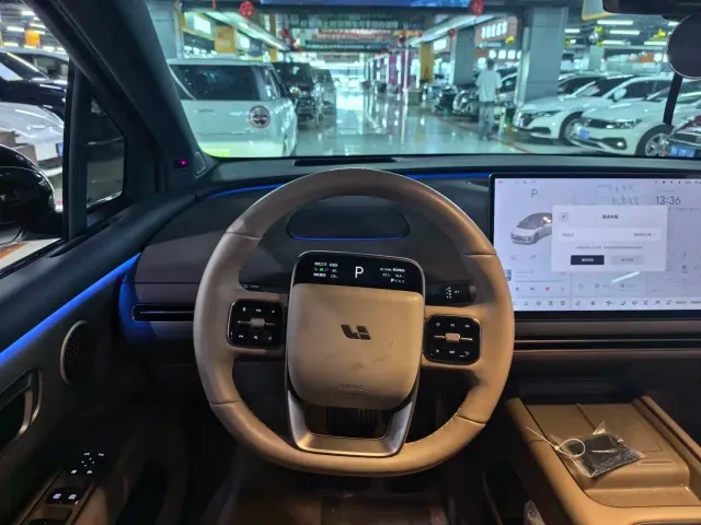 Li Auto i6 — Фото автомобиля 7